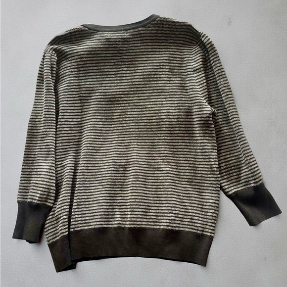 Karl Lagerfeld Black and Gray Patterned Embroidered Crewneck Sweater | Sz Large - Picture 2 of 6